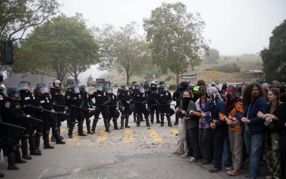 قمع الشرطة الأمريكية لطلاب الجامعات