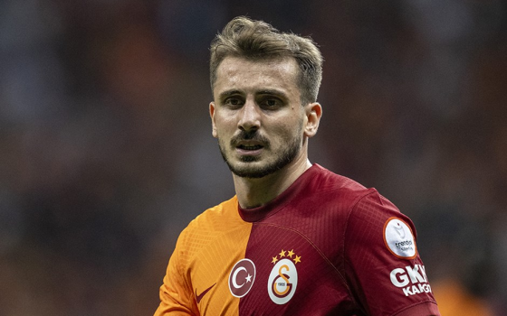 كرم أكتورك أوغلو- لاعب كرة قدم تركي