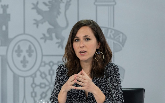 إيوني بيلارا ــ وزيرة إسبانية سابقة  