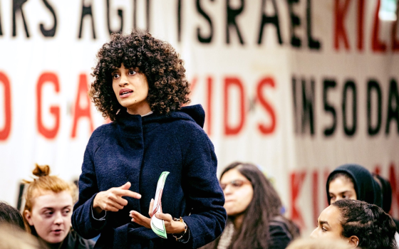 الأكاديمية الفلسطينية البارزة، شهد أبو سلامة  