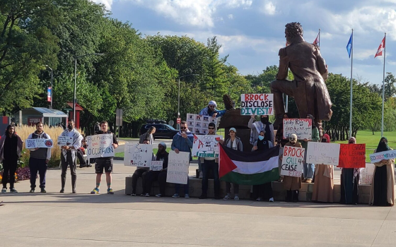 احتجاج في جامعة بروك للمطالبة بسحب الاستثمارات من الاحتلال