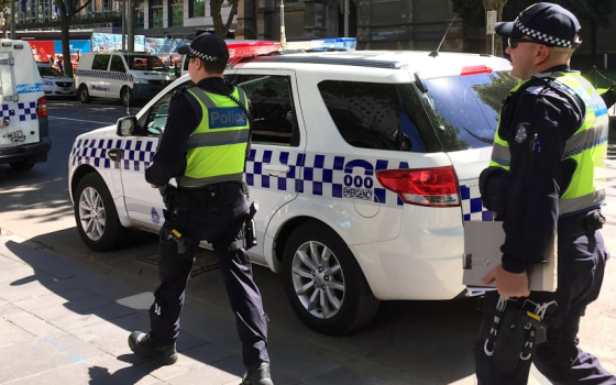 في أستراليا.. تحقيق في تعليقات “معادية للسامية” لطالبات يهوديات