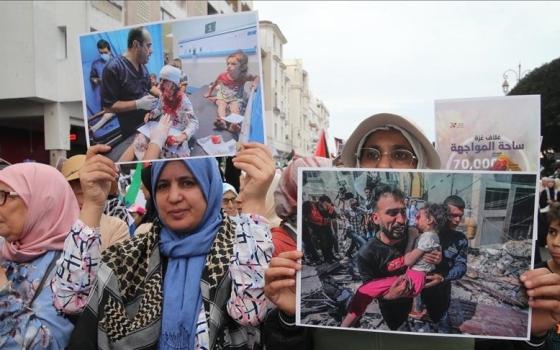 نساء مغربيات يتظاهرون دعمًا لنساء غزة