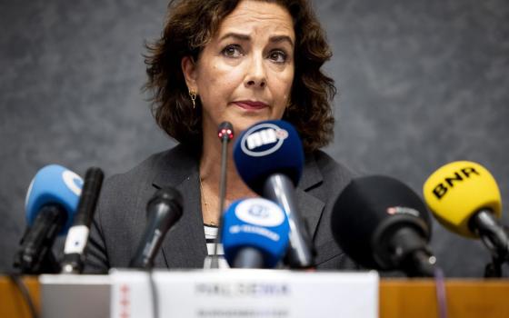 عمدة أمستردام فمكا هالسما