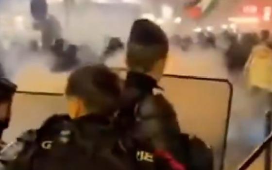 الشرطة تهاجم داعمي فلسطين في هولندا