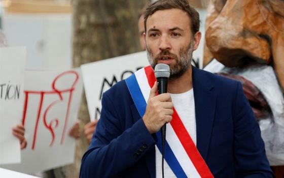 توماس بورتس عضو البرلمان عن حزب "فرنسا الأبية  