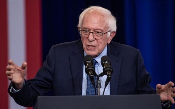 السيناتور الأمريكي بيرني ساندرز