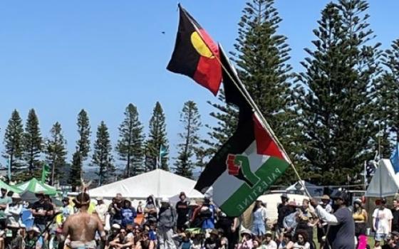 نشطاء يحاصرون أكبر ميناء للفحم بالعالم في نيوكاسل