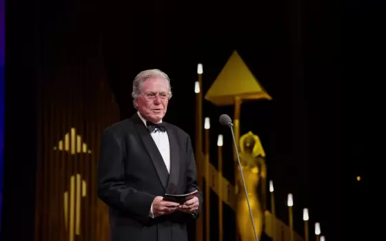 حسين فهمي | ممثل مصري