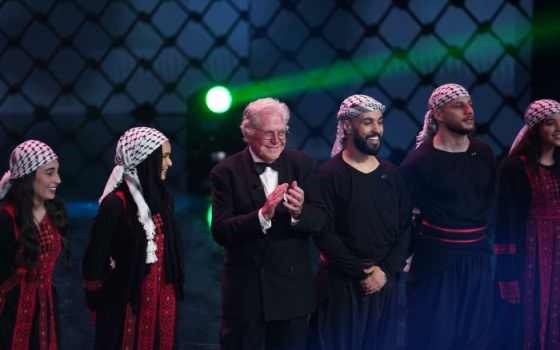 الممثل المصري حسين فهمي في افتتاح مهرجان القاهرة