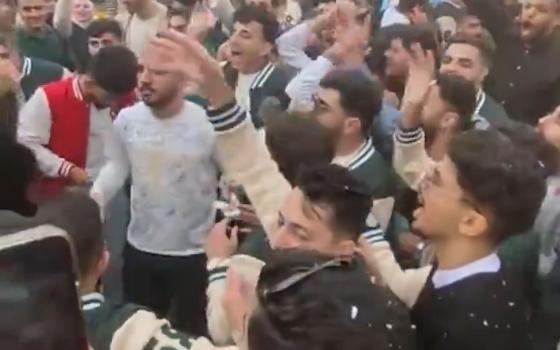 خريجو جامعة المنصورة يهتفون لفلسطين