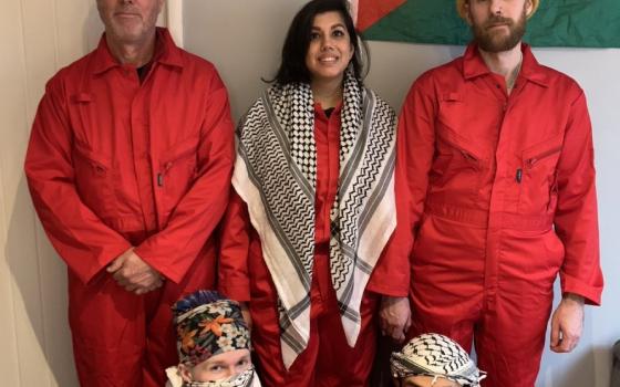 نشطاء من حركة فلسطين