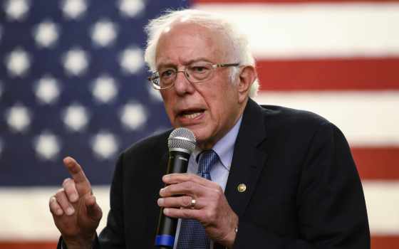 السيناتور الأمريكي بيرني ساندرز