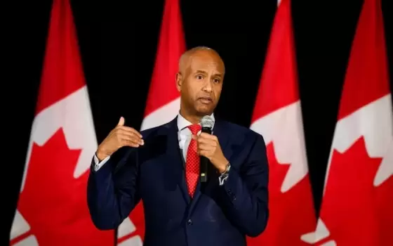 وزير التنمية الدولية أحمد حسين