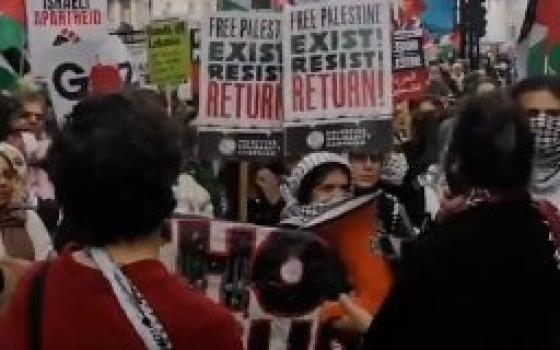 مظاهرة حاشدة لدعم فلسطين في بريطانيا