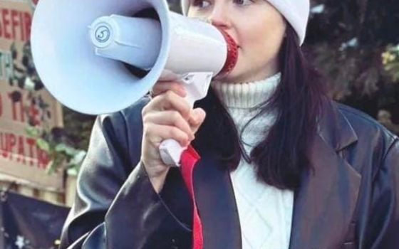 الناشطة البريطانية ليزي جرينوود التي أضربت عن الطعام لأجل غزة