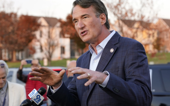 حاكم ولاية فرجينيا جلين يونجكين