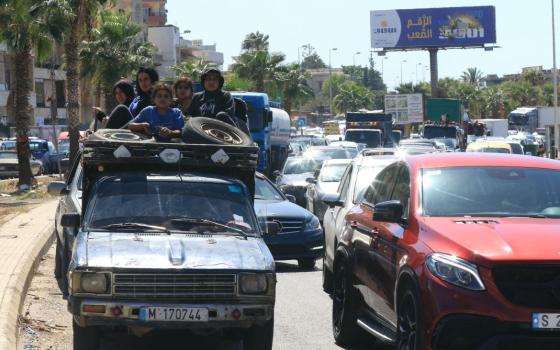 مظاهر النزوح في لبنان جراء العدوان الإسرائيلي في جنوب البلاد  