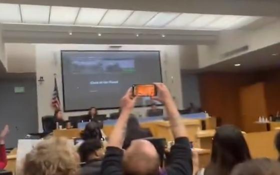 اجتماع لمناقشة سحب الاسثتمارات من شركة كاتربيلر الداعمة للاحتلال