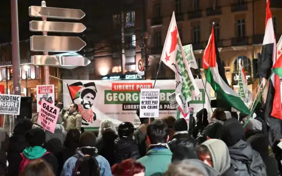 مظاهرة تضامنية في تولوز احتفالًا بوقف إطلاق النار في غزة