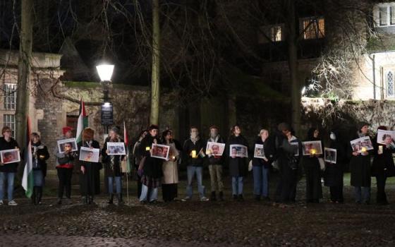 احتجاج خارج كلية ترينيتي لمطالبتها بسحب الاستثمارات الإسرائيلية