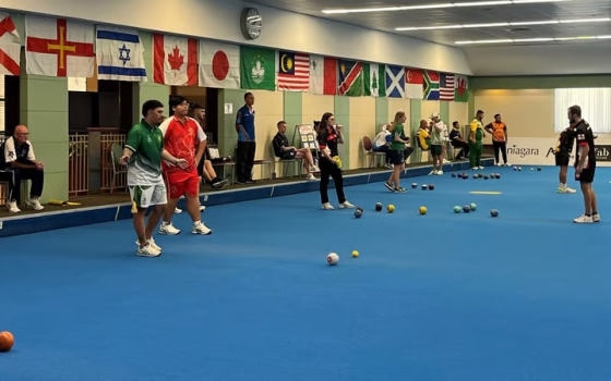 لعبة البولينغ المغلقة بمشاركة فريق الاحتلال