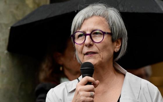 الصحفية الأسترالية ماري كوستاكيديس