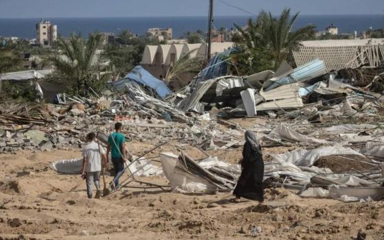 الدمار والاحتراق في غزة  