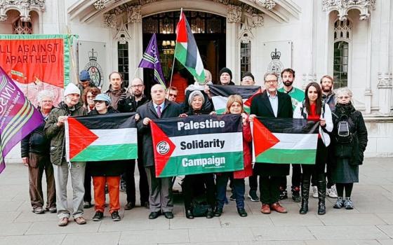 وقفة داعمة لفلسطين أمام باركليز