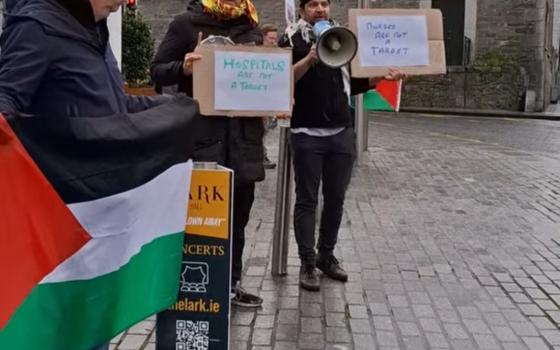احتجاج تضامني مع أبو صفية في أيرلندا