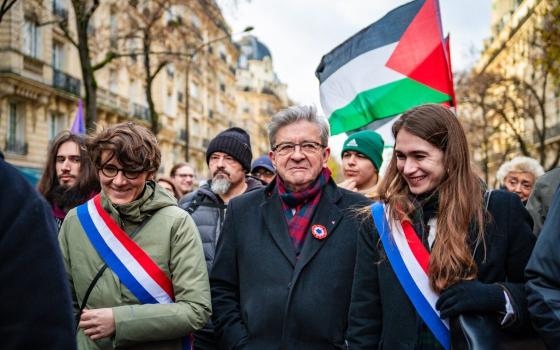 أعضاء حزب فرنسي بمظاهرة داعمة لفلسطين