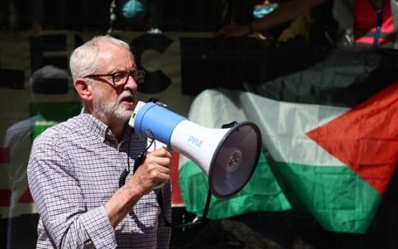 النائب البريطاني جيريمي كوربين