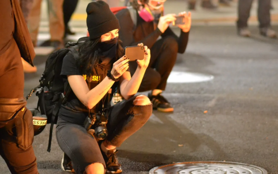 الصحافية أليسا عازار