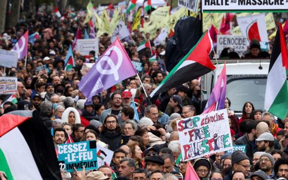 مظاهرة حاشدة لدعم فلسطين