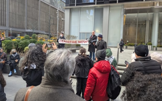 وقفة تضامنية تدعو لوقف إطلاق النار في غزة