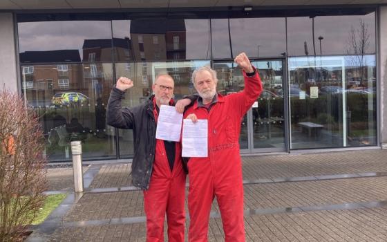 إطلاق سراح ناشطين أغلقا مقر _إلبيت_ في بريستول