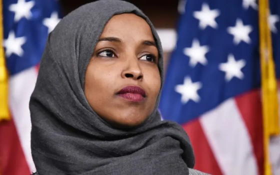 النائبة إلهان عمر  