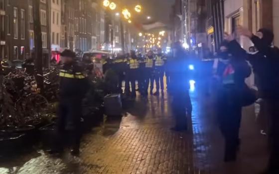 مظاهرة داعمة لفلسطين في هولندا تصدت لمظاهرة مؤيدة للصهيونية