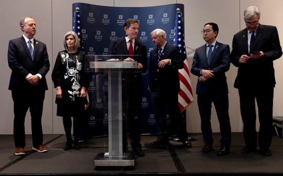 أعضاء من مجلس الشيوخ الأمريكي