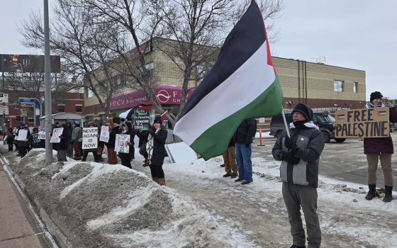 أنصار فلسطين يتظاهرون في وينيبيج ضد عدوان الاحتلال بالضفة