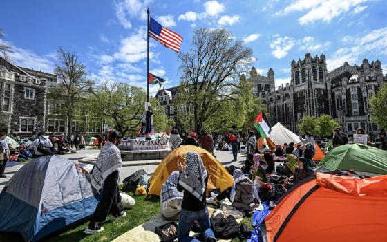 مخيم طلابي داعم لفلسطين في جامعة أمريكية