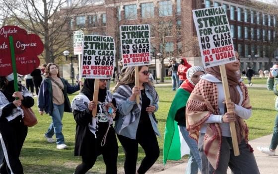 احتجاج طلابي بجامعة ميشيغان لدعم فلسطين