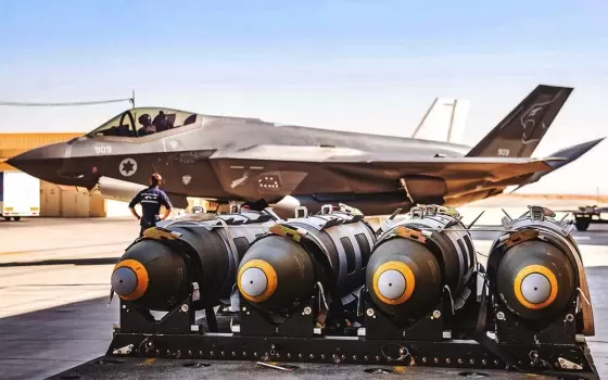 مجموعة طائرات إف 35