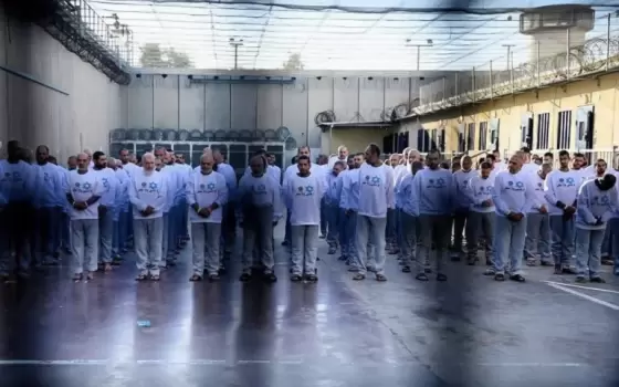 أسرى داخل سجون الاحتلال