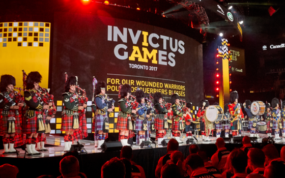 لعبة مائية تستضيف الجنود في جامعة كولومبيا البريطانية