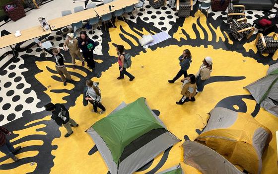 الطلاب في مبنى جامعة بوديون تضامنًا مع فلسطين_