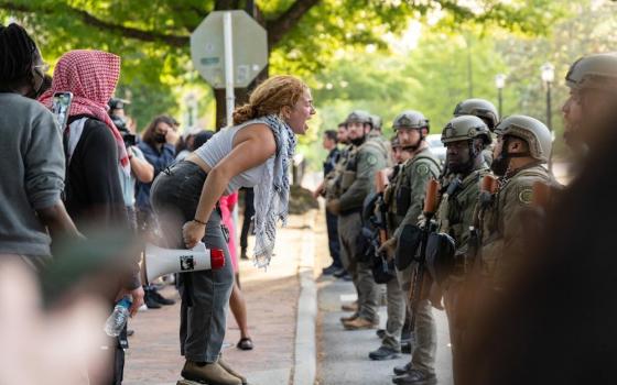 قمعت صوت الطلاب.. منظمات حقوقية تقاضي جامعة نورث كارولينا