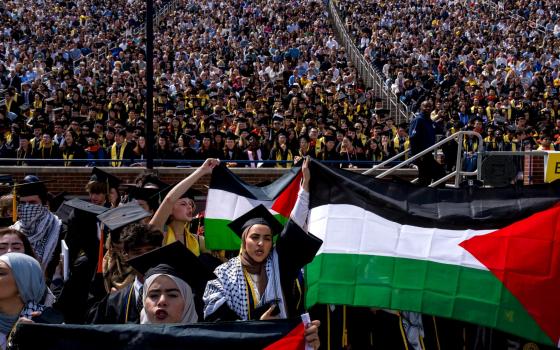 بأمرٍ قضائي.. جامعة كامبريدج تمنع الاحتجاجات في حفلات التخرج الصيفية