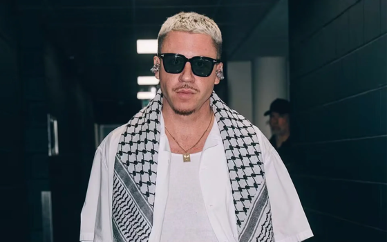 تصريح المغني الأمريكي ماكليمور حول دعم الولايات المتحدة للإبادة ضد غزة