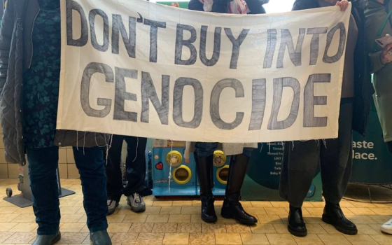 اشتروا التمور التونسية.. اقتحام متجر إسباني يروج لتمور “المجهول” الإسرائيلية